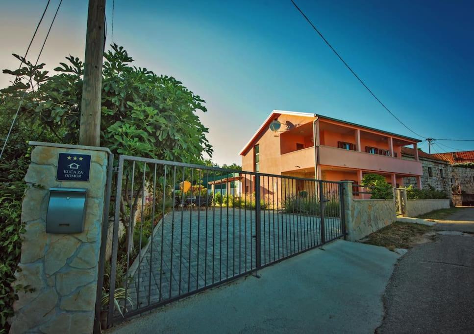 Villa Milla-Grubine Luaran gambar